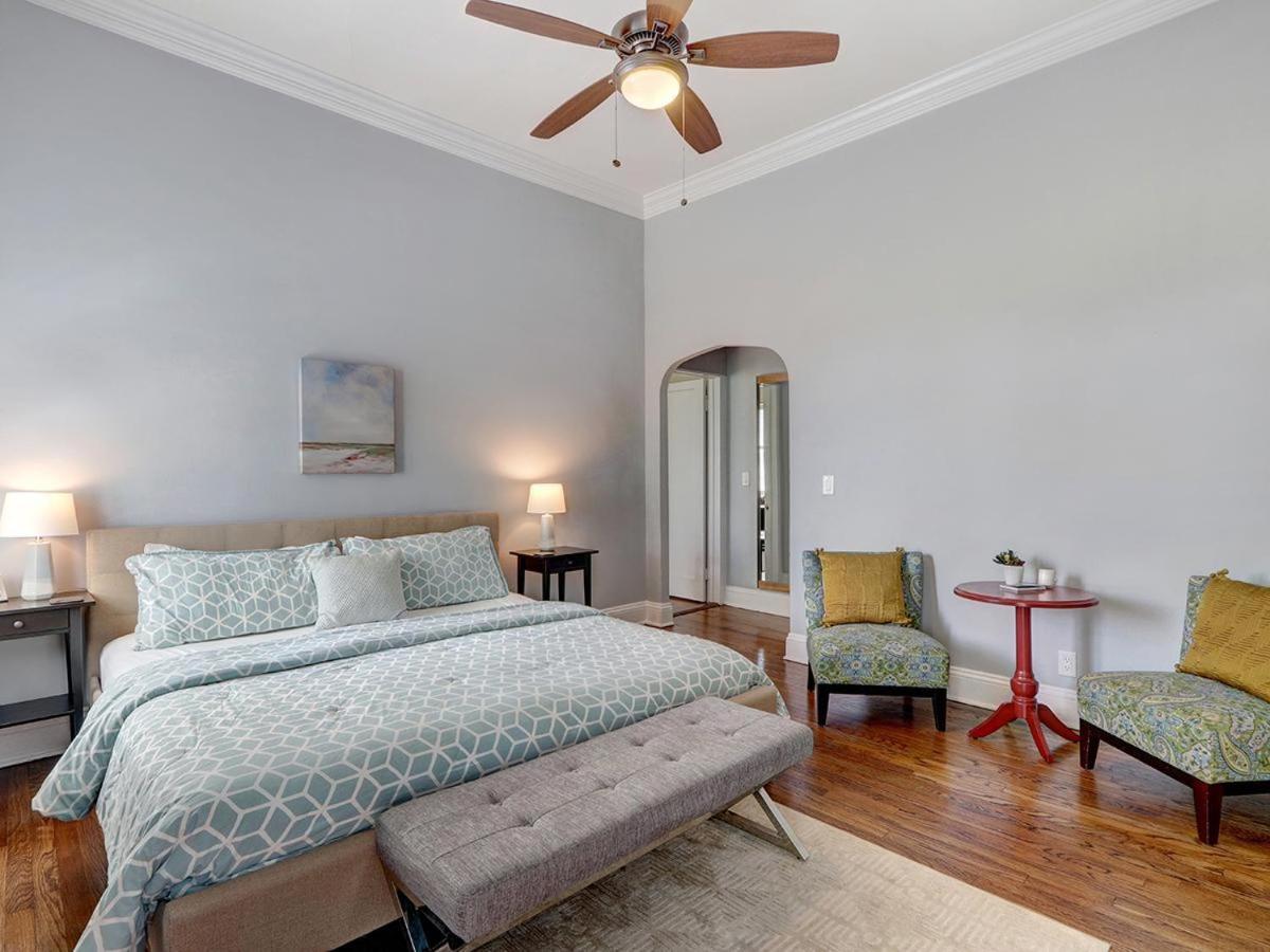 Charm On Liberty Apartment Savannah Exterior photo